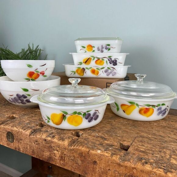 Vintage 1950's Fire King Gay Fad Hand Painted Fruit Refrigerator Dish with Lid - Picture 9 of 9